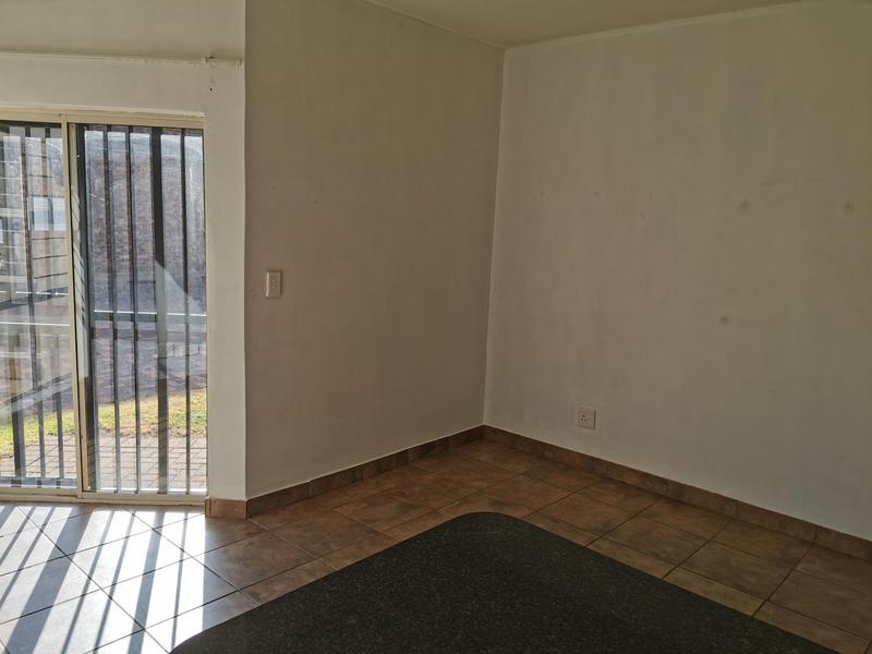 To Let 1 Bedroom Property for Rent in Dassie Rand North West